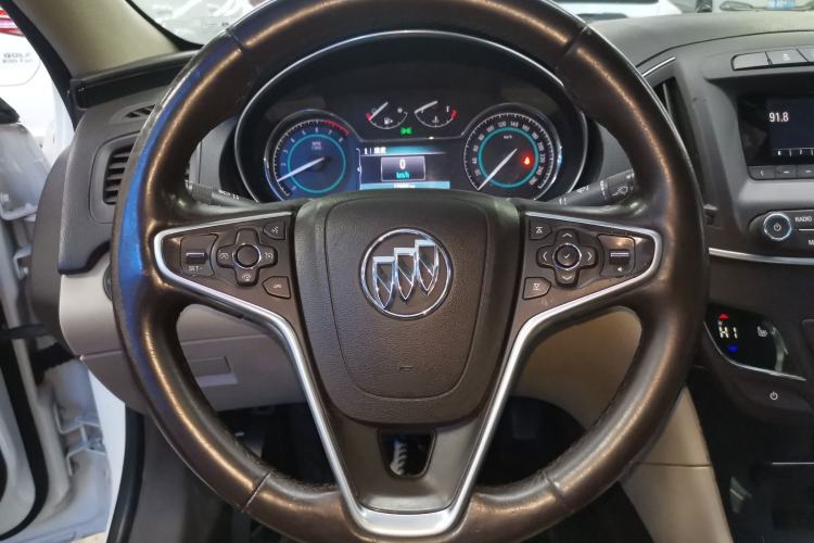 Used Buick Regal 2014 2.0L Elite Fashion Edition Steering Wheel