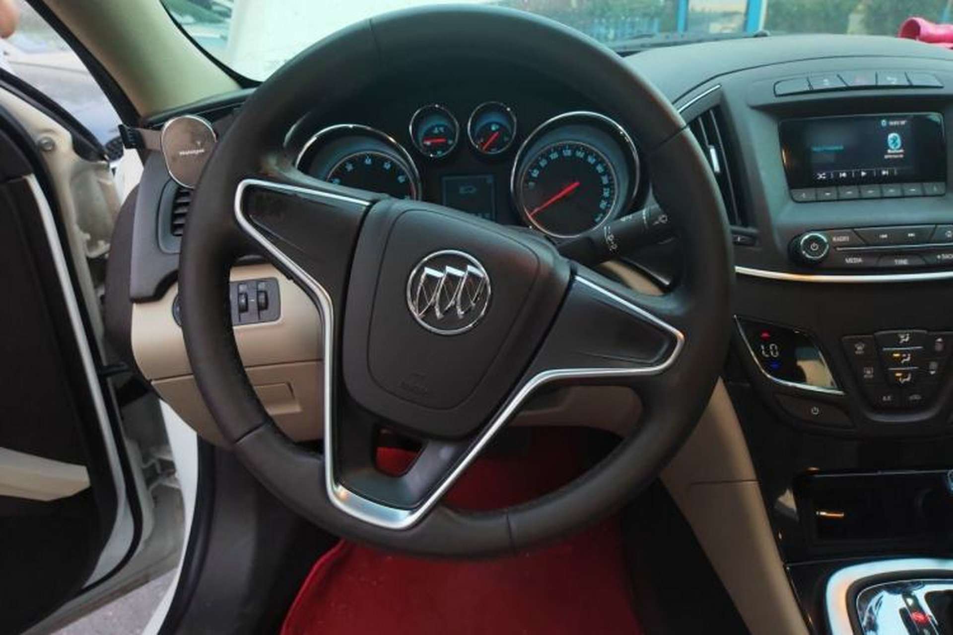 Used Buick Regal 2014 2.0L Leading Fashion Edition Steering Wheel