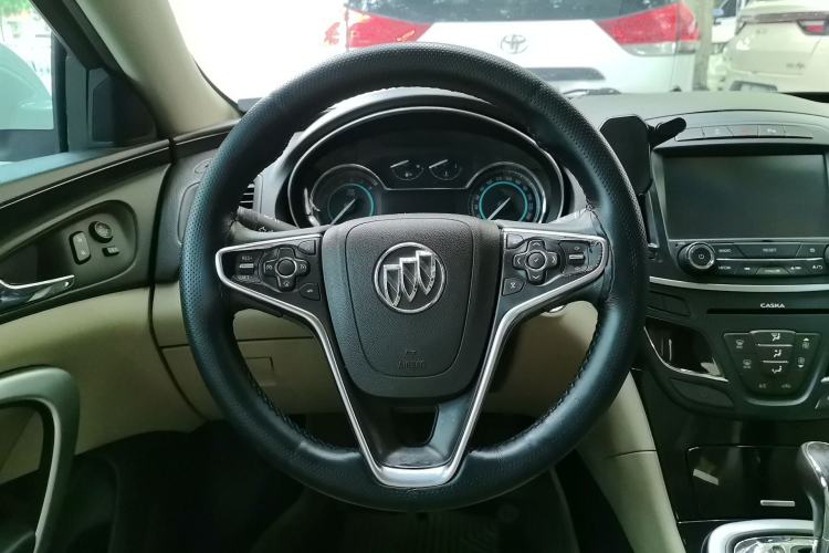 Used Buick Regal 2014 2.0L Elite Fashion Edition Steering Wheel