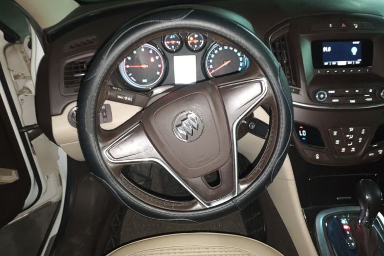 Used Buick Regal 2014 2.0L Leading Fashion Edition Steering Wheel