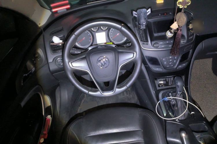 Used Buick Regal 2014 1.6T Fashionable Tech Edition Steering Wheel
