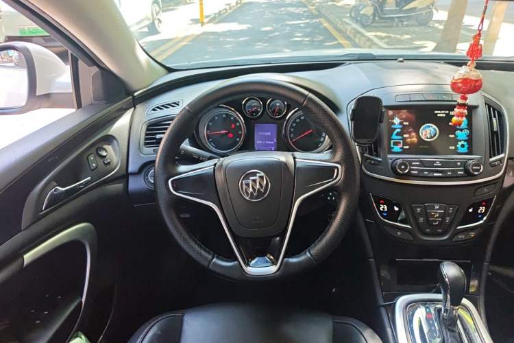 Used Buick Regal 2014 1.6T Fashionable Tech Edition Steering Wheel