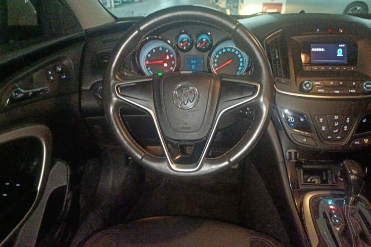 Used Buick Regal 2014 1.6T Fashionable Tech Edition Steering Wheel