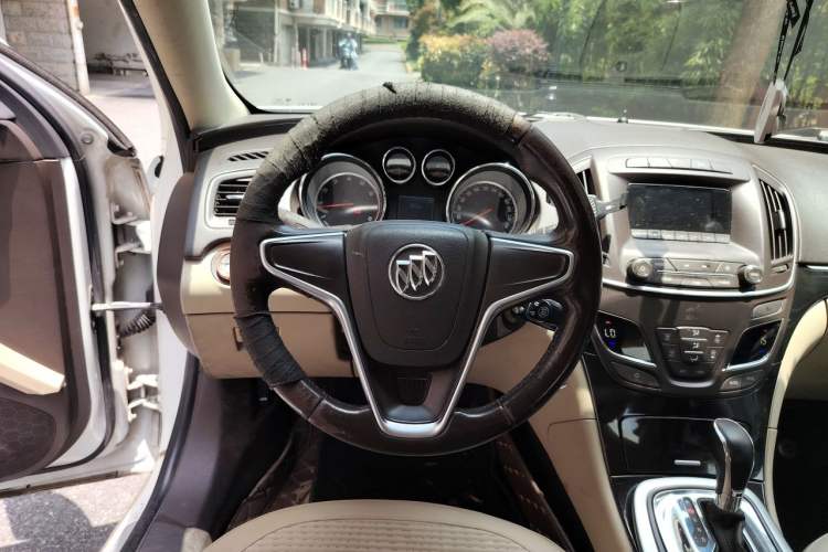Used Buick Regal 2014 2.0L Leading Fashion Edition Steering Wheel