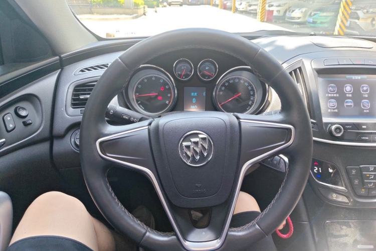 Used Buick Regal 2014 1.6T Fashionable Tech Edition Steering Wheel
