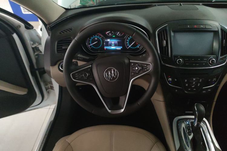 Used Buick Regal 2014 2.0L Elite Fashion Edition Steering Wheel
