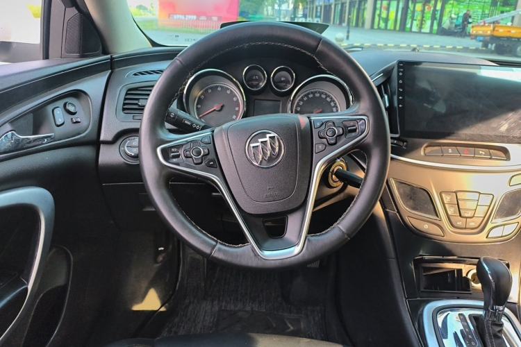 Used Buick Regal 2014 1.6T Fashionable Tech Edition Steering Wheel