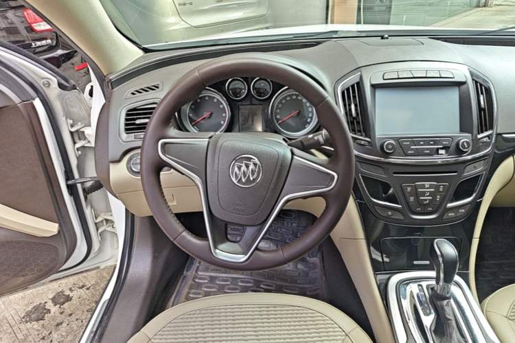 Used Buick Regal 2014 2.0L Leading Fashion Edition Steering Wheel
