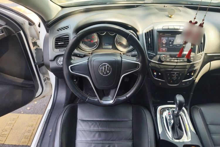 Used Buick Regal 2014 1.6T Fashionable Tech Edition Steering Wheel