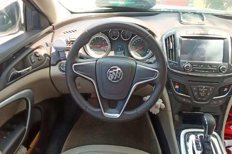 Used Buick Regal 2014 2.0L Leading Fashion Edition Steering Wheel