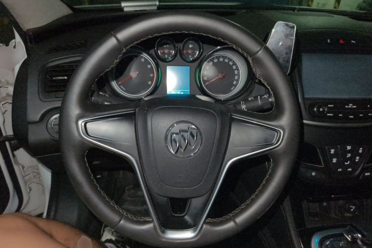 Used Buick Regal 2014 1.6T Fashionable Tech Edition Steering Wheel