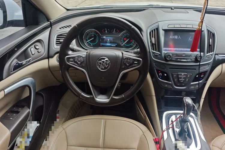 Used Buick Regal 2014 2.0L Elite Fashion Edition Steering Wheel