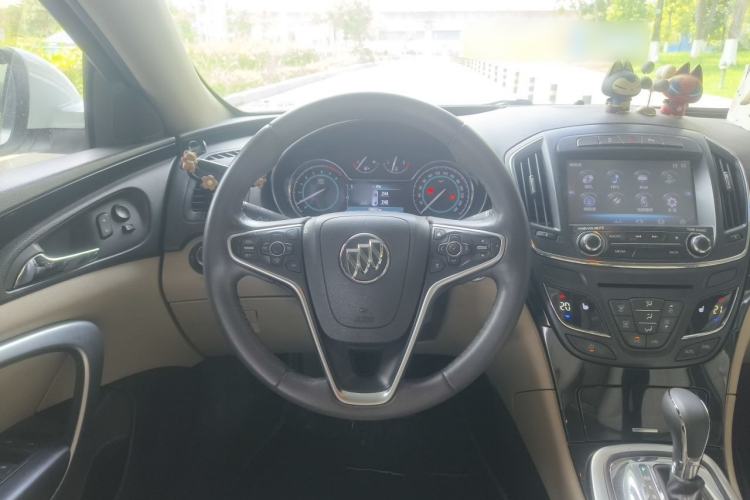 Used Buick Regal 2014 2.0L Elite Fashion Edition Steering Wheel