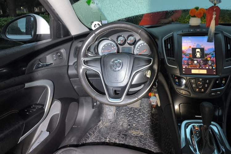 Used Buick Regal 2014 1.6T Fashionable Tech Edition Steering Wheel
