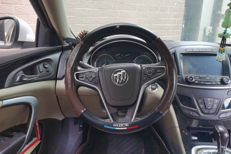 Used Buick Regal 2014 2.0L Elite Fashion Edition Steering Wheel