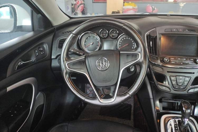 Used Buick Regal 2014 1.6T Fashionable Tech Edition Steering Wheel