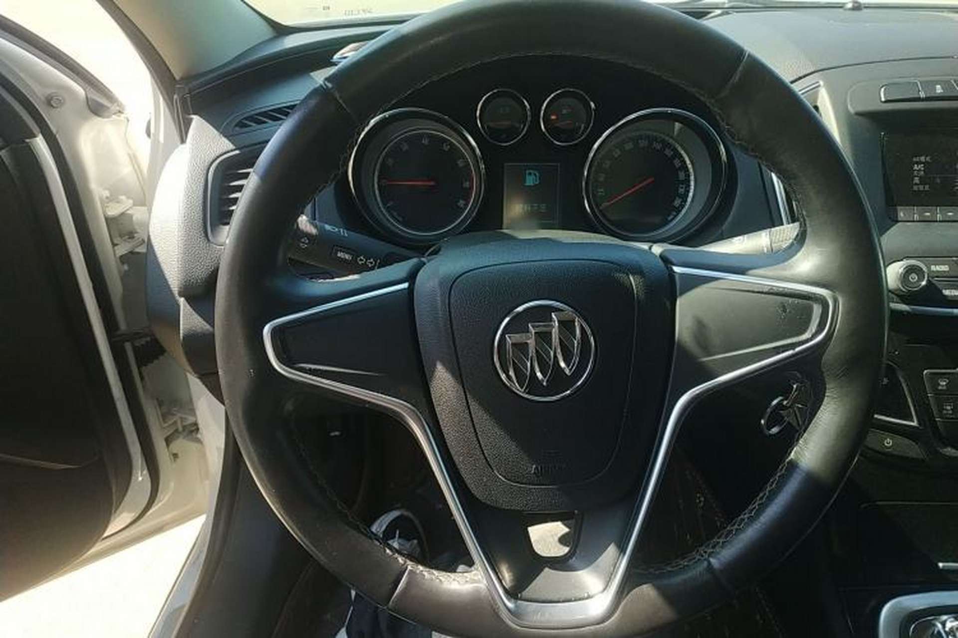 Used Buick Regal 2014 1.6T Fashionable Tech Edition Steering Wheel