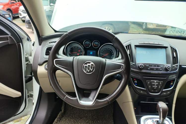 Used Buick Regal 2014 2.0L Leading Fashion Edition Steering Wheel