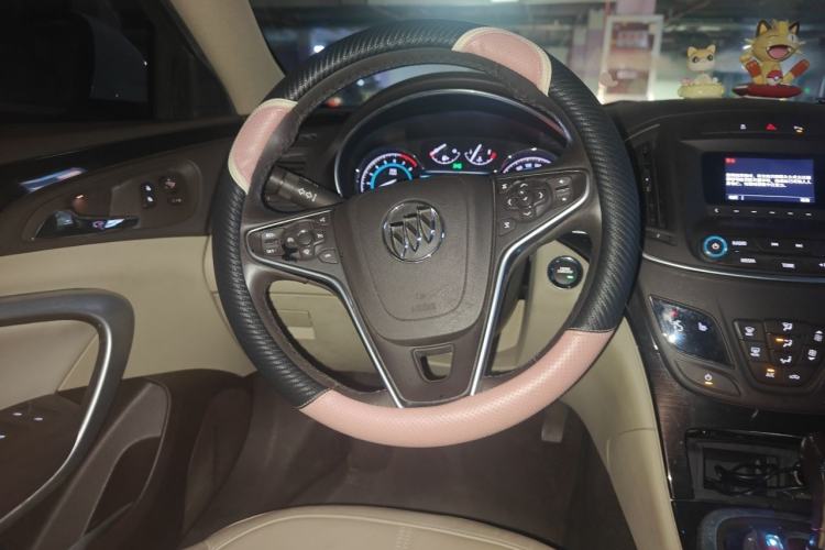 Used Buick Regal 2014 2.0L Elite Fashion Edition Steering Wheel