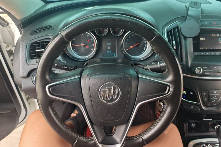 Used Buick Regal 2014 1.6T Fashionable Tech Edition Steering Wheel
