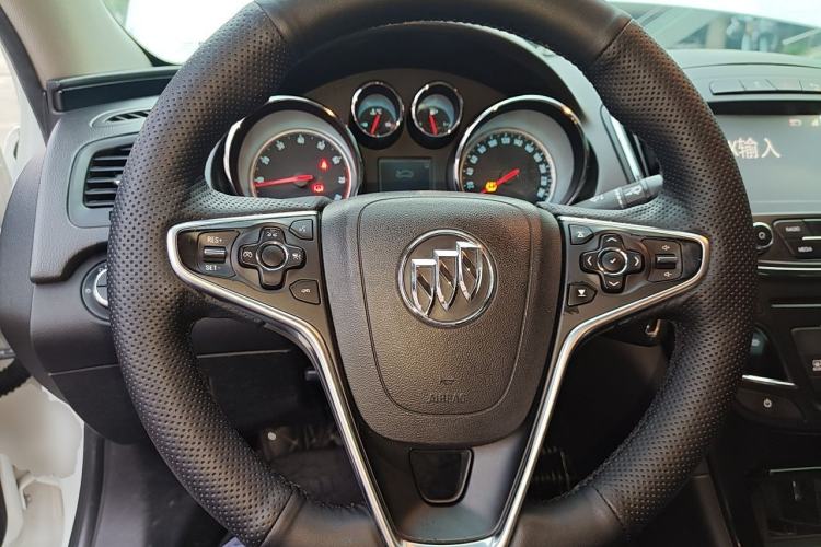 Used Buick Regal 2014 1.6T Fashionable Tech Edition Steering Wheel