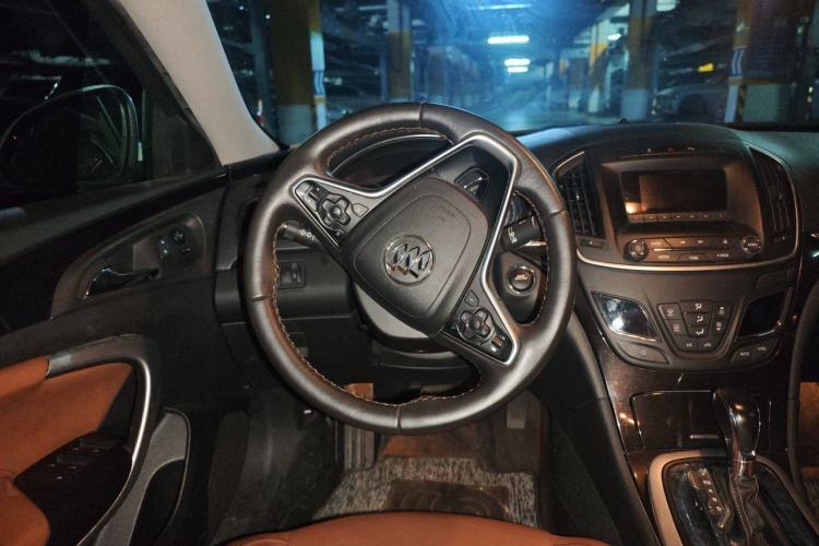 Used Buick Regal 2014 GS 2.0T Grand Sport Edition Steering Wheel