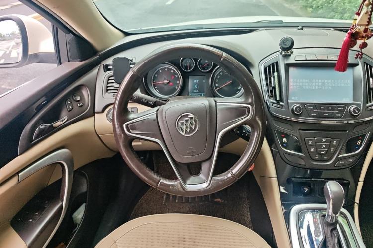 Used Buick Regal 2014 2.0L Leading Fashion Edition Steering Wheel