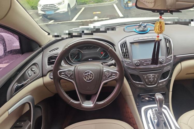 Used Buick Regal 2014 2.0L Elite Fashion Edition Steering Wheel