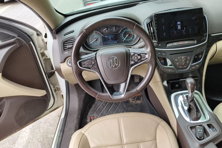 Used Buick Regal 2014 2.0L Elite Fashion Edition Steering Wheel