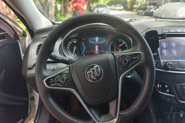 Used Buick Regal 2014 GS 2.0T Passionate Sport Edition Steering Wheel