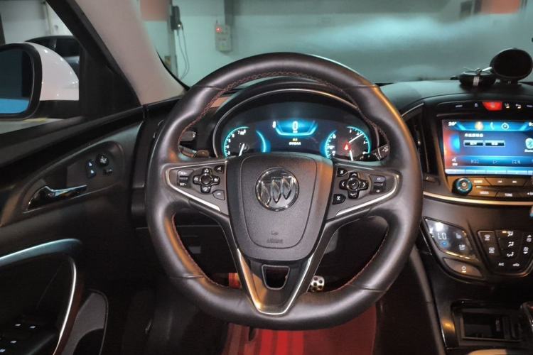 Used Buick Regal 2014 GS 2.0T Passionate Sport Edition Steering Wheel