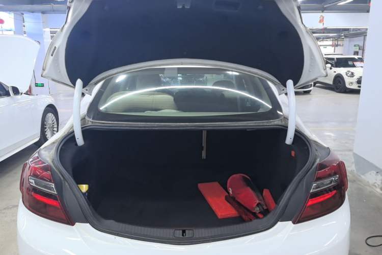 Used Buick Regal 2014 2.0L Leading Fashion Edition Trunk