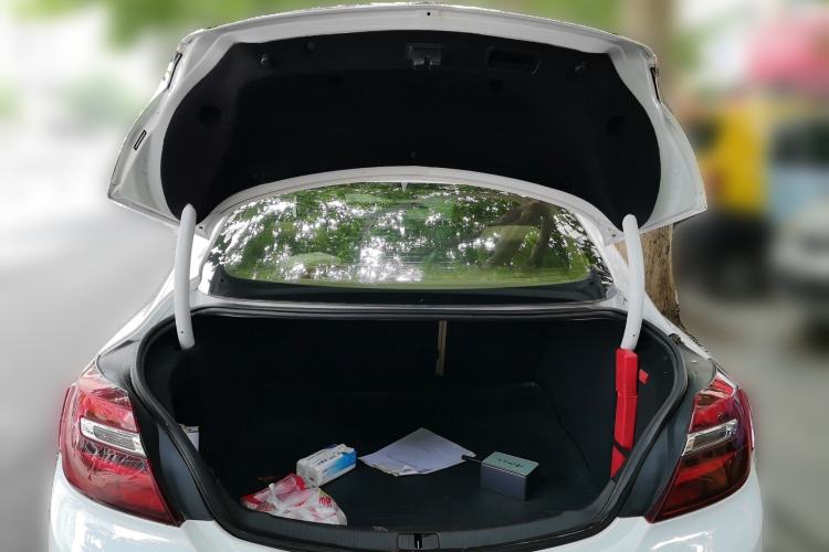 Used Buick Regal 2014 2.0L Elite Fashion Edition Trunk