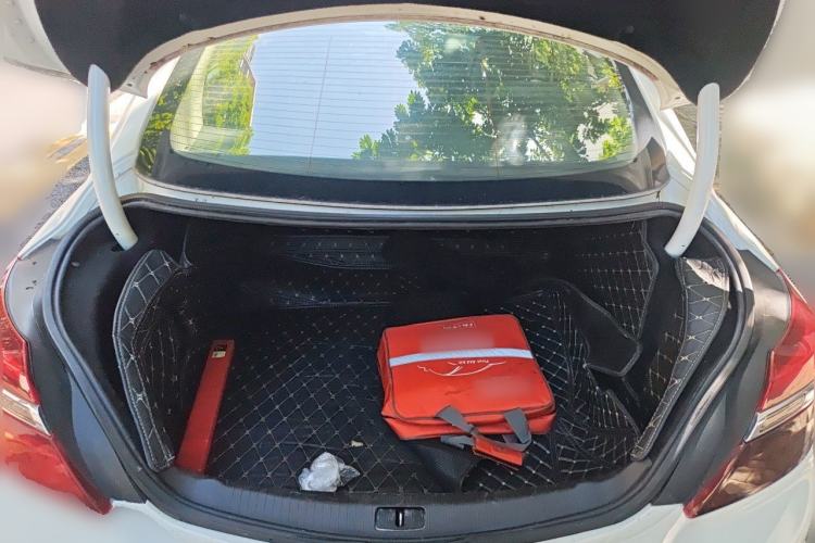 Used Buick Regal 2014 1.6T Fashionable Tech Edition Trunk