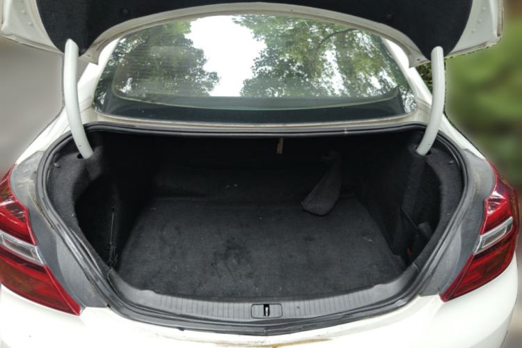 Used Buick Regal 2014 2.0L Leading Fashion Edition Trunk