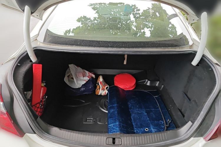 Used Buick Regal 2014 2.0L Leading Fashion Edition Trunk