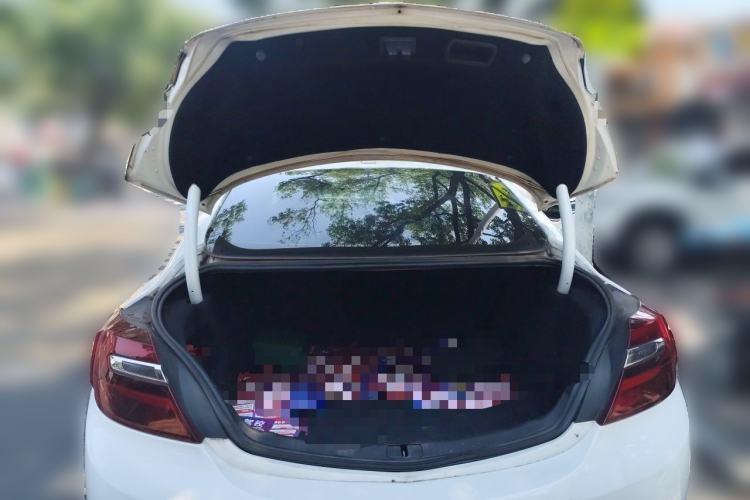 Used Buick Regal 2014 1.6T Fashionable Tech Edition Trunk