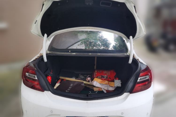 Used Buick Regal 2014 2.0L Elite Fashion Edition Trunk