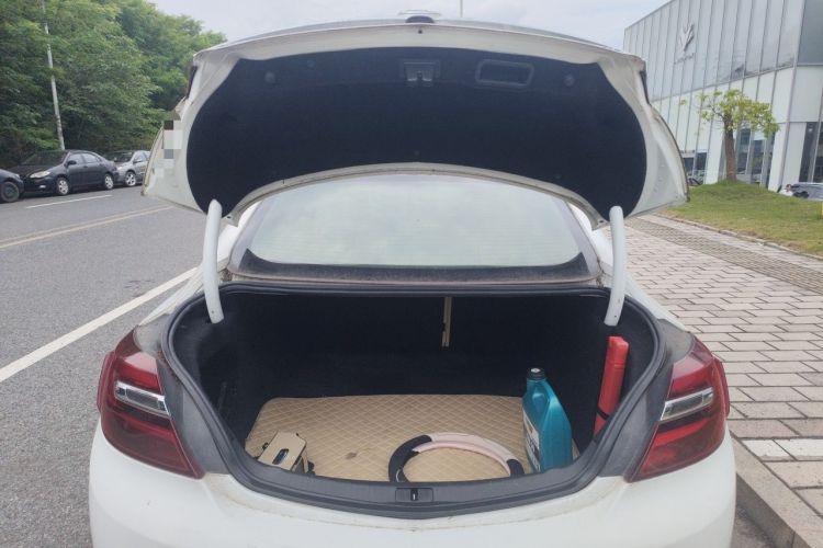 Used Buick Regal 2014 2.0L Leading Fashion Edition Trunk
