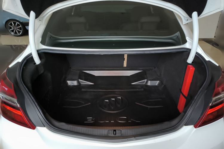 Used Buick Regal 2014 2.0L Leading Fashion Edition Trunk