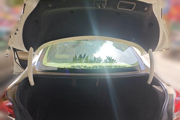 Used Buick Regal 2014 2.0L Elite Fashion Edition Trunk