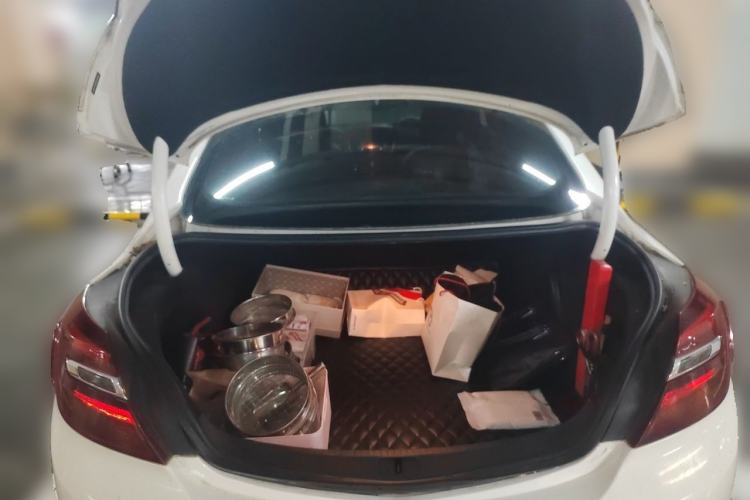 Used Buick Regal 2014 1.6T Fashionable Tech Edition Trunk
