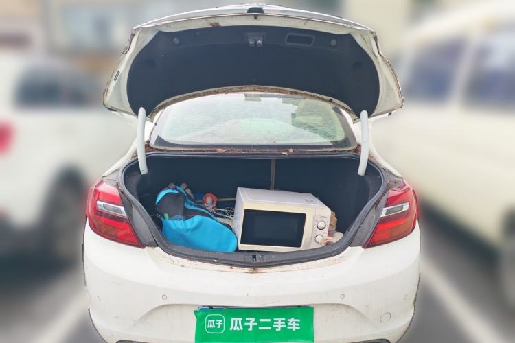 Used Buick Regal 2014 2.0L Elite Fashion Edition Trunk