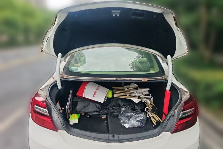 Used Buick Regal 2014 2.0L Leading Fashion Edition Trunk