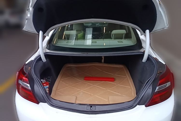 Used Buick Regal 2014 2.0L Leading Fashion Edition Trunk