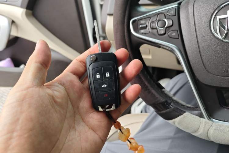 Used Buick Regal 2014 2.0L Elite Fashion Edition Vehicle Key