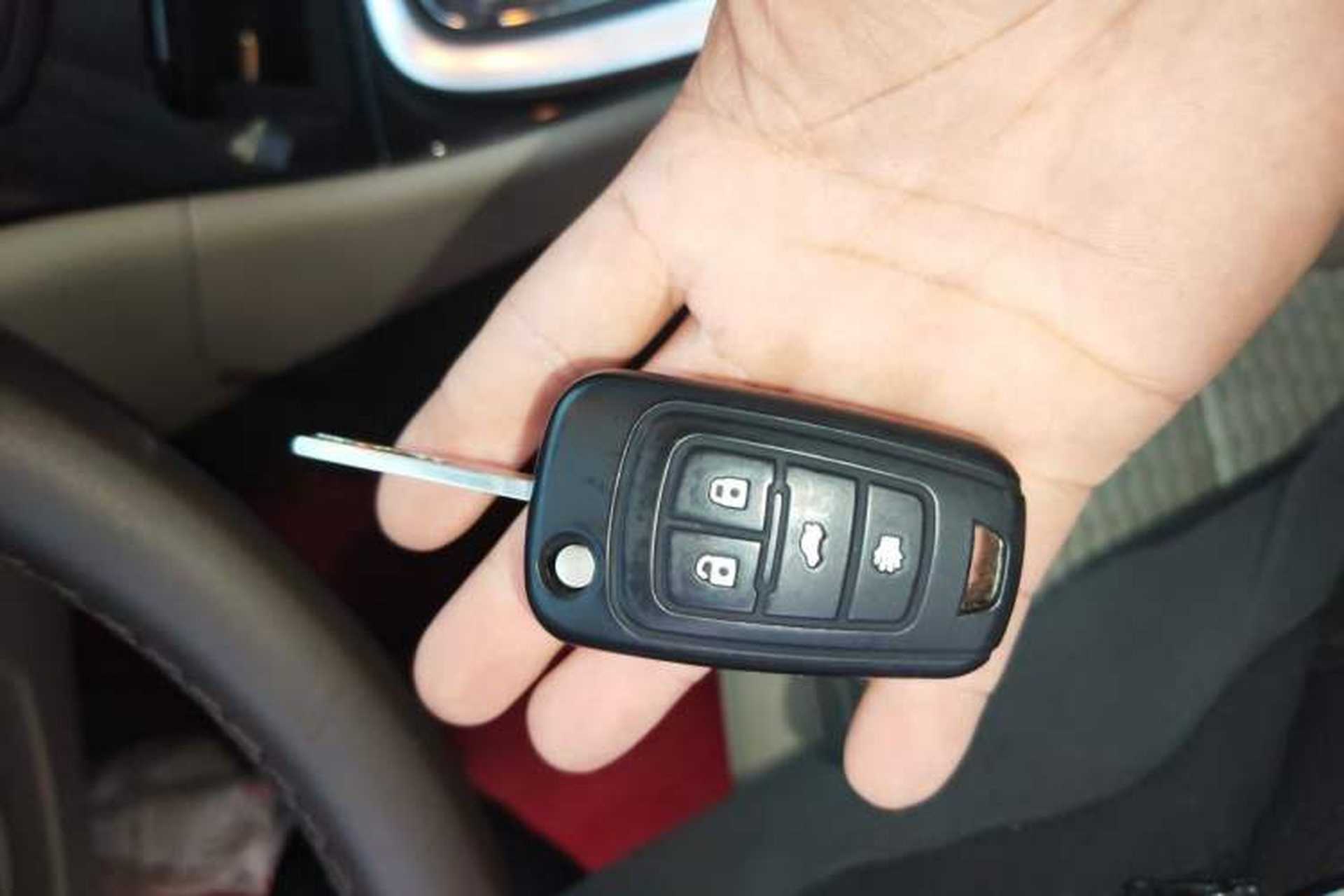 Used Buick Regal 2014 2.0L Leading Fashion Edition Vehicle Key