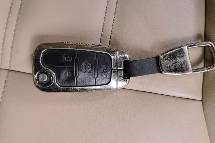 Used Buick Regal 2014 2.0L Elite Fashion Edition Vehicle Key