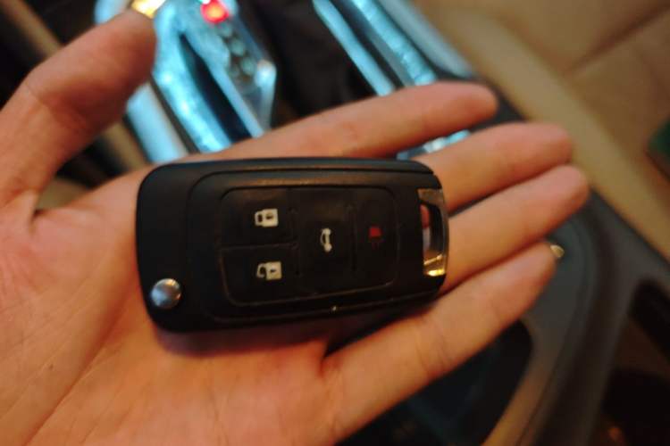 Used Buick Regal 2014 2.0L Elite Fashion Edition Vehicle Key