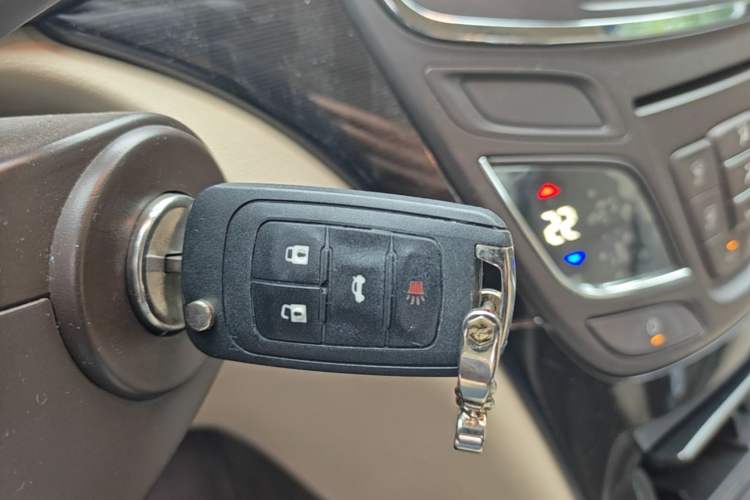 Used Buick Regal 2014 2.0L Leading Fashion Edition Vehicle Key